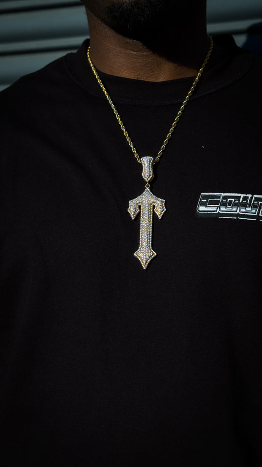 ICED OUT TRAP LOGO PENDANT - GOLD